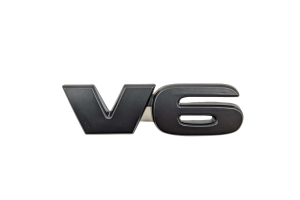 Αυτοκόλλητο Σήμα Λογότυπο V6 80mm x 24mm Μαύρο 1 Τεμάχιο