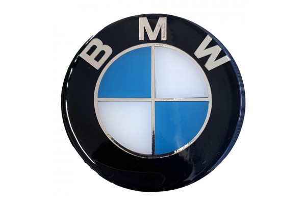 BMW Αυτοκολλητο Σημα Καπω 7,9 cm ΓΑΛΑΖΙΟ/ΜΑΥΡΟ/ΛΕΥΚΟ/ΧΡΩΜΙΟ Με Επικαλυψη Εποξειδικης Ρυτινης (ΥΓΡΟ ΓΥΑΛΙ) - 1 ΤΕΜ.
