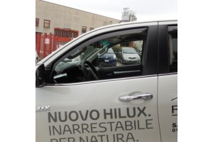 Ανεμοθραυστες Toyota Hilux 2016-> 4πορτο