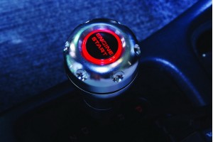 Niken Πόμολο Ταχυτήτων & Μπουτόν Μίζας Αλουμινίου Ασημί