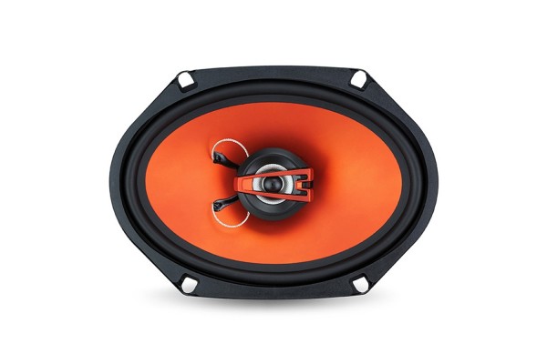 Cadence Q682 2way 6x8" Speaker System