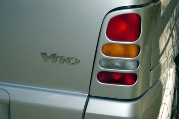 Motordrome - Μασκάκια Φανών Για Mercedes Vito W638 (1996-2003) - 1 Σετ. (FR.00.0076) Motordrome - Μασκάκια Φανών Για Mercedes Vito W638 (1996-2003) - 1 Σετ. (FR.00.0076)