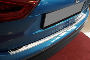 Nissan Qashqai 2017+ Trim Μαρκε Πορτ Μπαγκαζ Μεταλλικο S-DIZAYN -1 TEM.