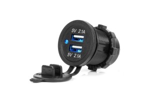 Πριζα Με 2 Θυρες Usb Και Καπακι Μαυρη 12/24V 4.2A Αδιαβροχη Με Μπλε Led Φως Ενδειξησamio - 1 ΤΕΜ.