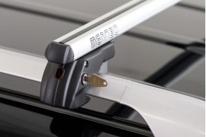 Menabo Μπαρες Οροφης Αλουμινιου Sherman Xl Silver 135 Cm Σε Ασημι Χρωμα Για Fiat Doblo 2000>2010 Με Raised Rails (Παράλληλες Μπάρες Με Κενό) - 2 ΤΕΜ. (9470/MB)