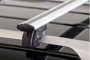 Menabo Μπαρες Οροφης Αλουμινιου Jackson Xl Silver 135 Cm Σε Ασημι Χρωμα Για Toyota 4Runner (N280) 5 Doors 2009> Με Raised Rails (Παράλληλες Μπάρες Με Κενό) - 2 ΤΕΜ. (11290/MB)