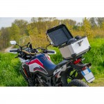 Lampa – Βαλιτσάκι Μοτοσυκλέτας T-Box 45L Ασημί Για Άνετη Μεταφορά Εξοπλισμού Με Σύστημα Γρήγορης Απελευθέρωσης – 1 Τεμ. (9166.8-LM) Lampa – Βαλιτσάκι Μοτοσυκλέτας T-Box 45L Ασημί Για Άνετη Μεταφορά Εξοπλισμού Με Σύστημα Γρήγορης Απελευθέρωσης – 1 Τεμ. (9166.8-LM)